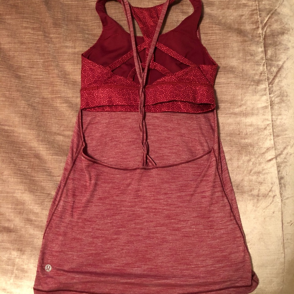 Lululemon workout top